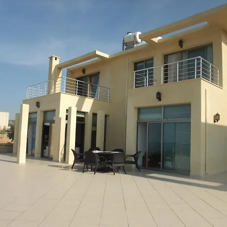 Villa Villa Sunset With Spacious Private Pool Area, Plus, Bbq, Wifi Internet Tv *