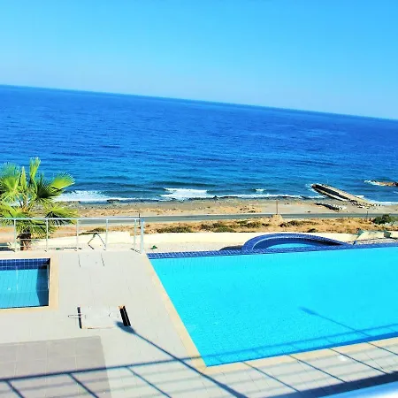 Villa Sunset With Spacious Private Pool Area, Plus, Bbq, Wifi Internet Tv