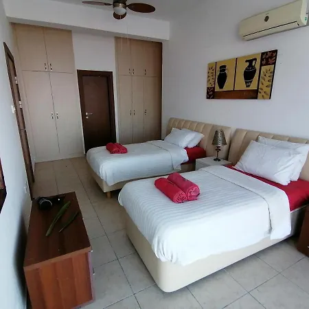 Villa Villa Sunset With Spacious Private Pool Area, Plus, Bbq, Wifi Internet Tv *