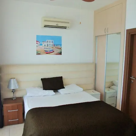 Villa Villa Sunset With Spacious Private Pool Area, Plus, Bbq, Wifi Internet Tv Agios Amvrosios (Kyrenia)