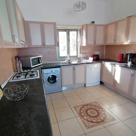 Villa Sunset With Spacious Private Pool Area, Plus, Bbq, Wifi Internet Tv * Agios Amvrosios (Kyrenia)