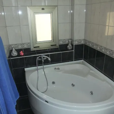 Villa Villa Sunset With Spacious Private Pool Area, Plus, Bbq, Wifi Internet Tv Agios Amvrosios (Kyrenia)